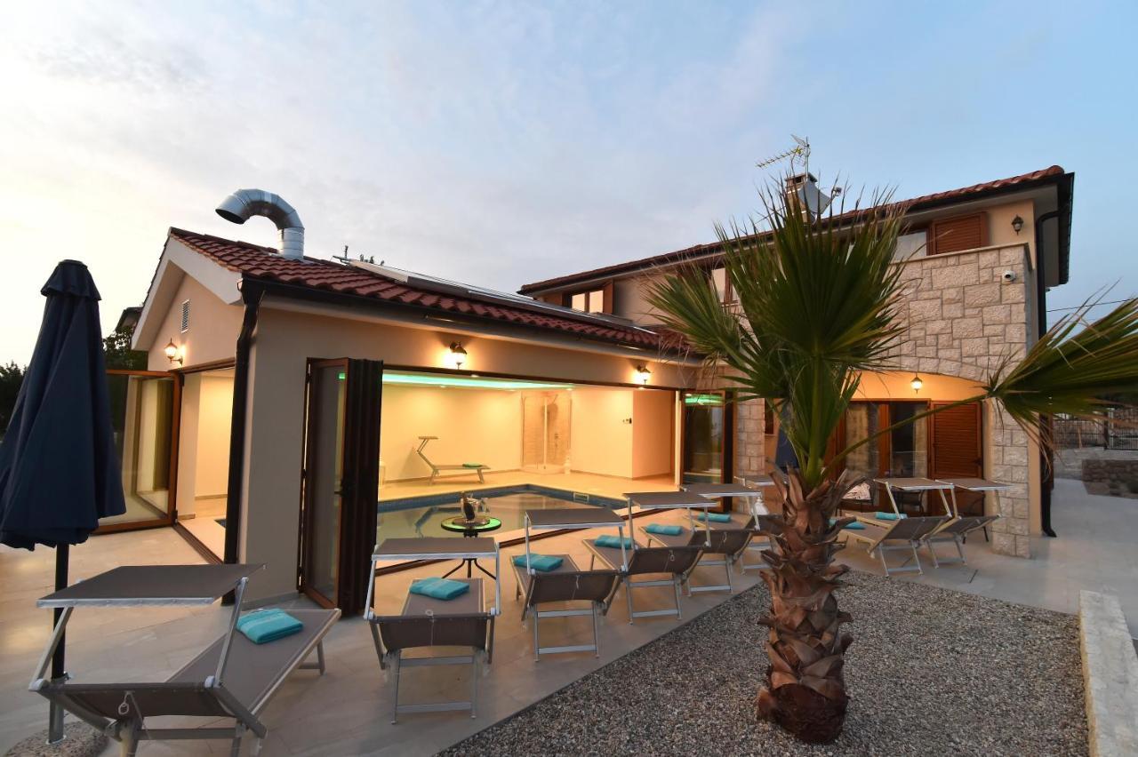 Villa Muskatel -With Heated Pool Brzac Exterior foto