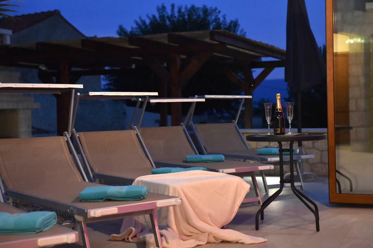 Villa Muskatel -With Heated Pool Brzac Exterior foto